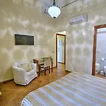 Divina House Bed & Breakfast