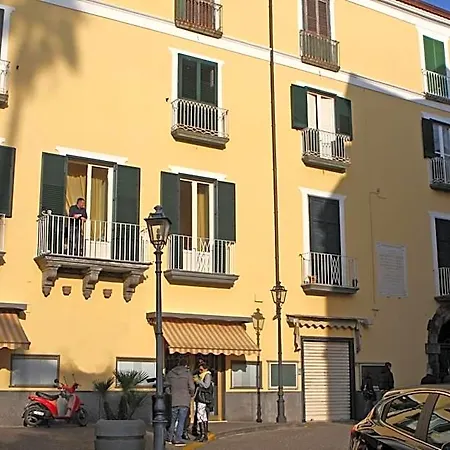 Couette-café Divina House 4*