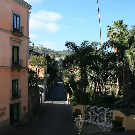 Bed & Breakfast Divina House 3*